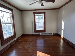 604 E Main St APT 3, Waynesboro, VA 22980