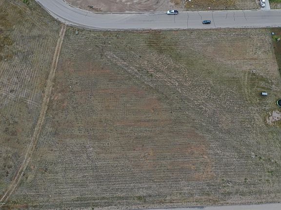 2nd image of 41 Meadow Canyon Dr