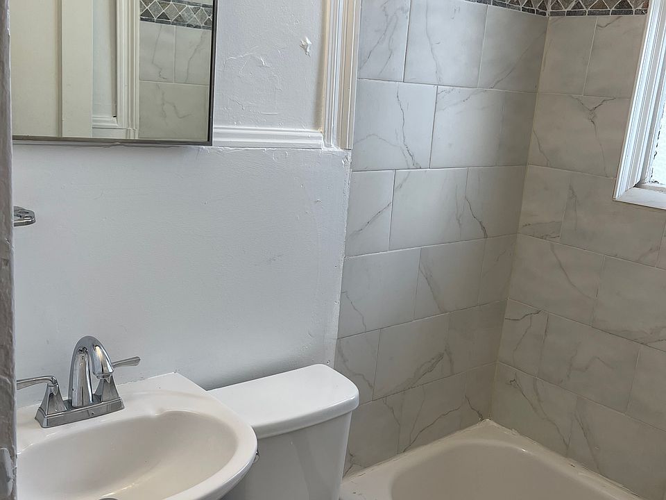 1st image of 3300 Prytania St #4