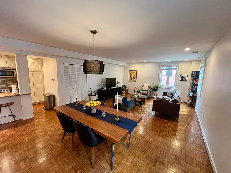 136 N Bread St #422 — Photo 9