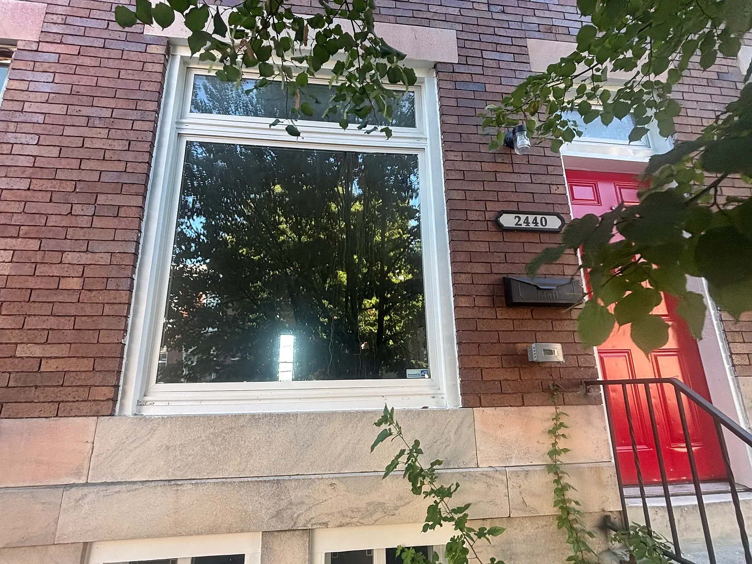 4 bed, 1224 sqft, $2,300 — Photo 2