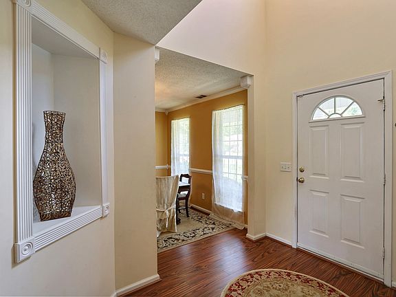 Beautiful entrance for guest