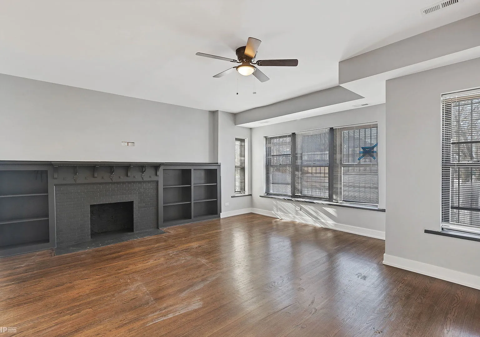5 bed, 3000 sqft, $3,595 — Photo 2