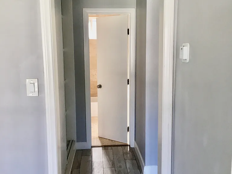 320 E 25th St #6 — Photo 11