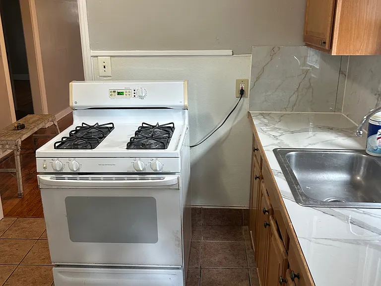69 Euclid Ave — Photo 11