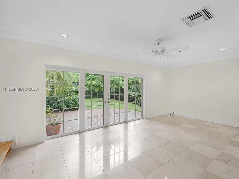 1246 Algardi Ave — Photo 8