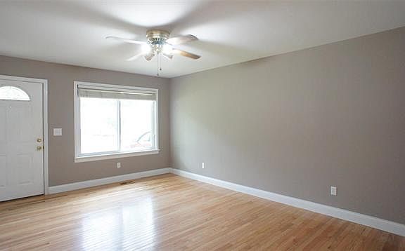 2nd image of 1404 Cypress Dr