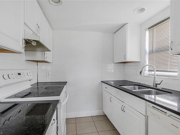 5th image of 5326 Dixie DR