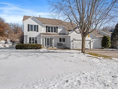 7215 Sunshine Dr, Eden Prairie, MN, 55346