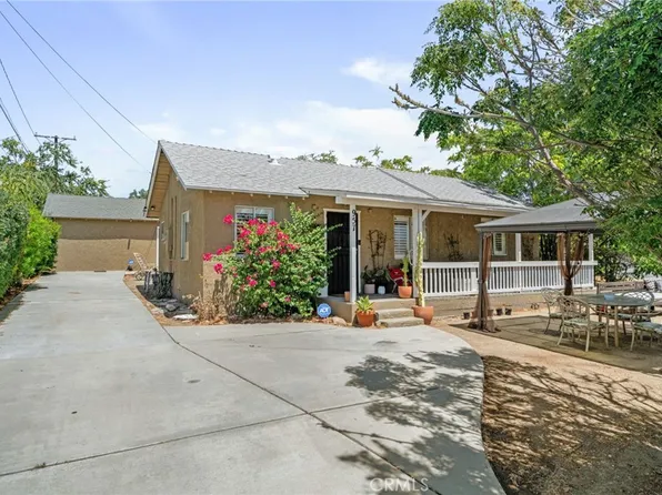 957 E George St, Banning, CA 92220