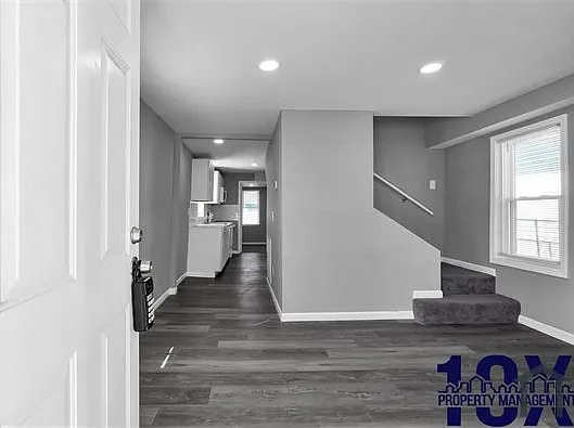 2767 Hiawatha St — Photo 5