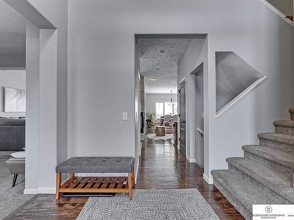 5th image of 3215 N 161st St