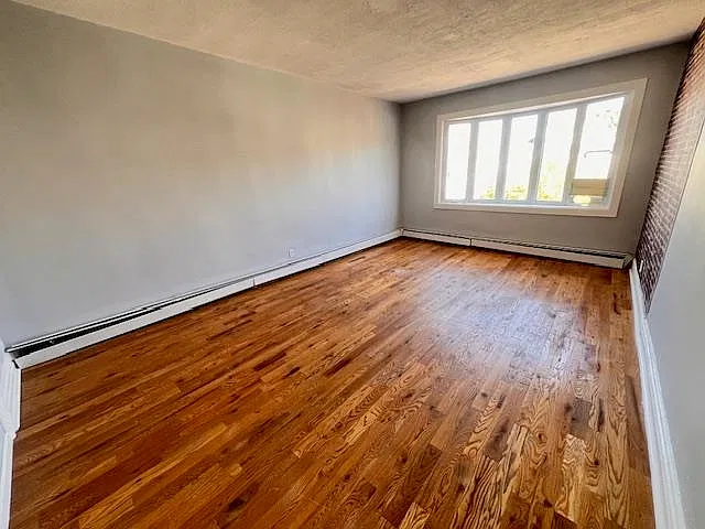 4 bed, 1.0 bath, $2,300 — Photo 4