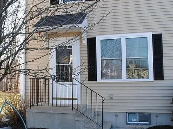 45 Boxberry Ln, Rockland, MA 02370