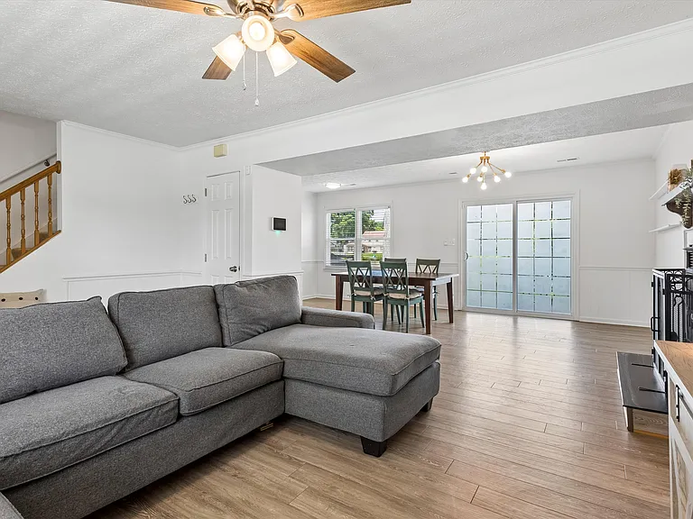 160 Fairmont Dr — Photo 14