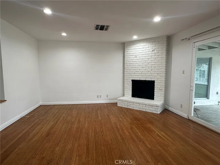12811 Cumpston St — Photo 6