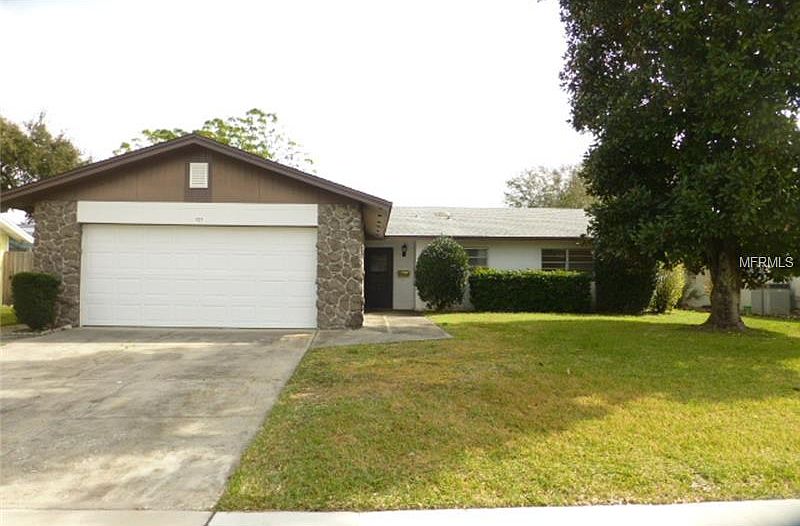 1st image of 727 Maloney Ln