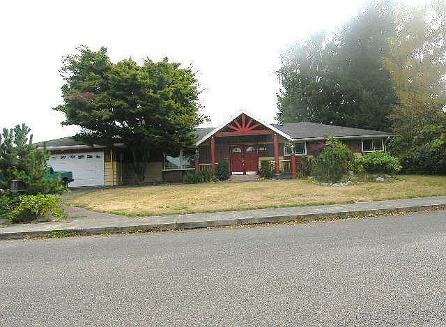 1st image of 3935 Blossom Dr NE