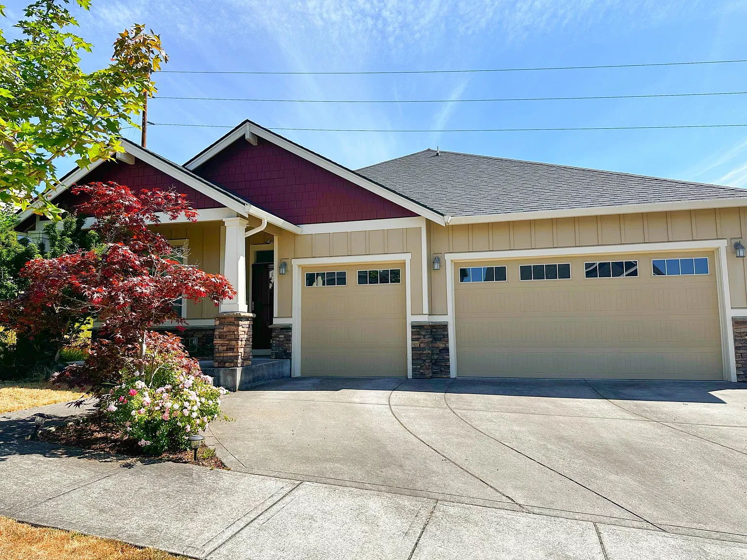 4 bed, 1900 sqft, $3,200 — Photo 1