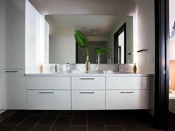 4th image of 4422 N 75th St Unit 3004
