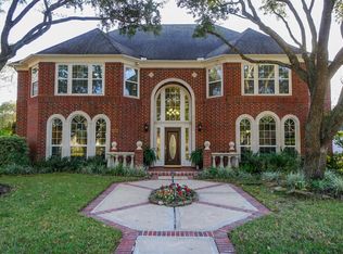 4610 Warwick Ct, Sugar Land, TX 77479