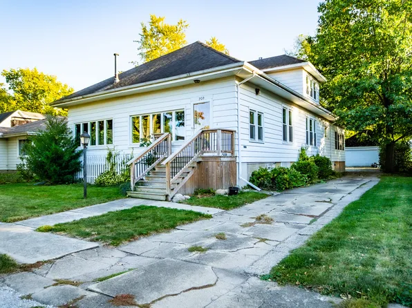 209 E Ash St, Fairbury, IL 61739