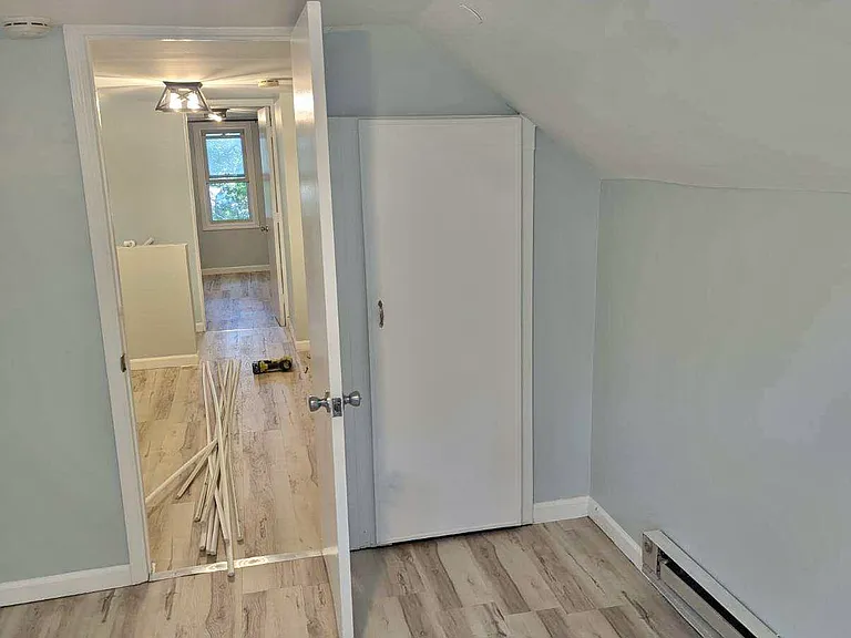 Couwlier Ave — Photo 4