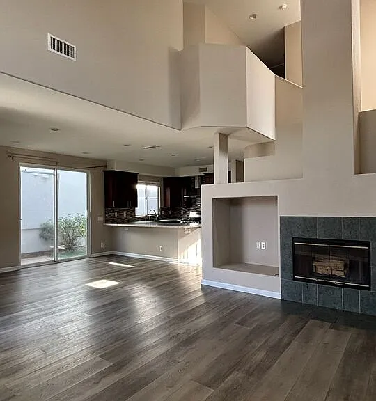 214 E Port Hueneme Rd — Photo 3