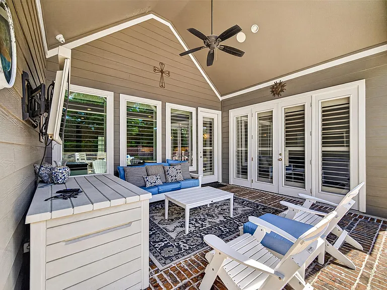 2072 Laurie Darlin Dr — Photo 34
