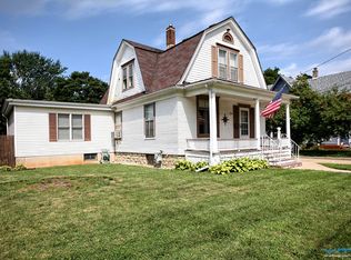 808 Saint John St, Elgin, IL 60120