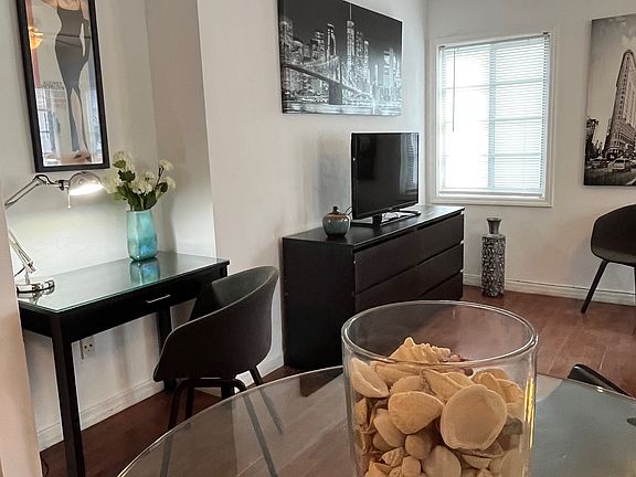 5th image of 511 75th St APT 2