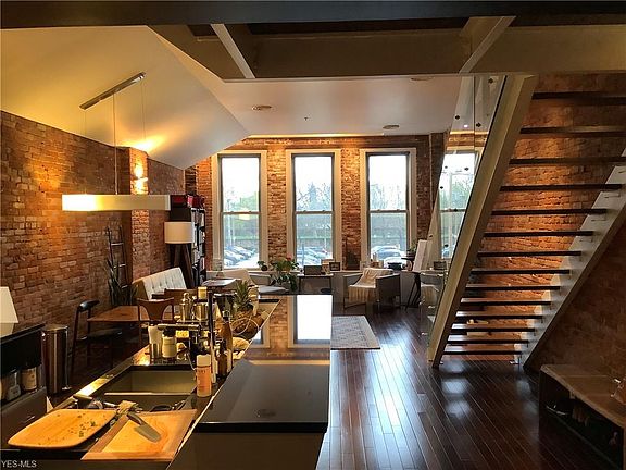4th image of 1148 Prospect Ave E Suite D