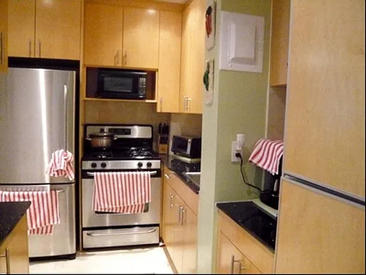 Sold by Akam Sales and Brokerage | media 18