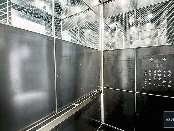 3rd image of 123 Bank St APT 650