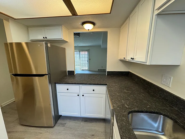 22 King Arthur Blvd — Photo 8
