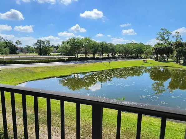 280 Crestwood Cir APT 204, Royal Palm Beach, FL 33411
