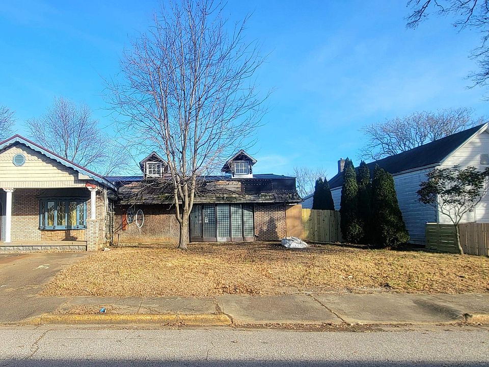 2nd image of 913 N Lafayette Ave