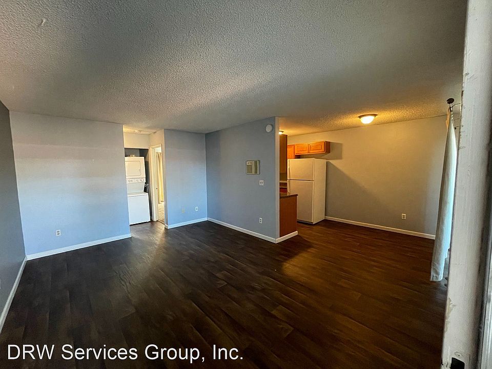 1st image of 81 4th Ave APT 3