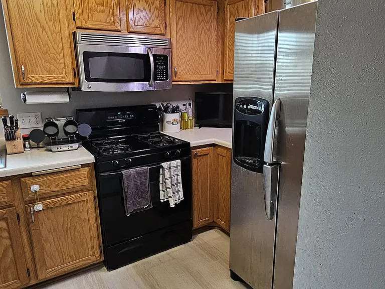 1425 Bellflower Ln — Photo 40