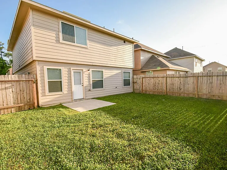 12046 Pia Dr — Photo 5