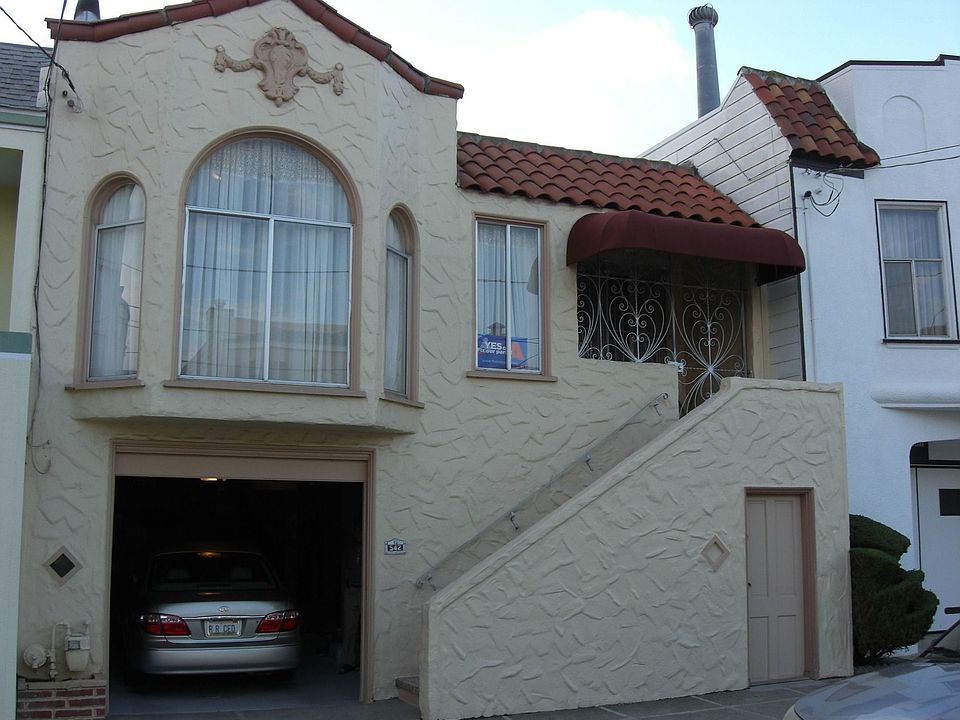 Beautiful Front View with Two Entrances