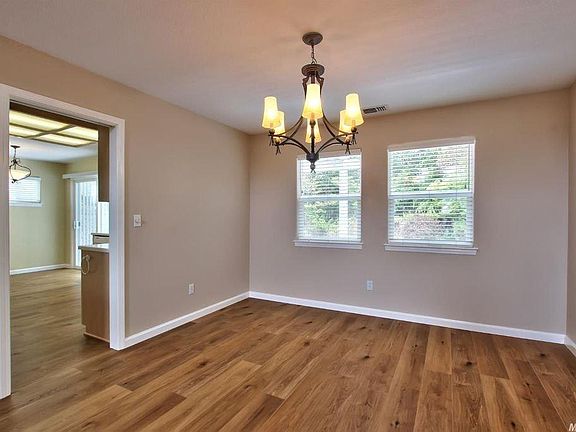 4th image of 226 Canyon Creek Cir