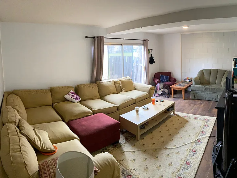 1468 Edgewood Ct — Photo 8