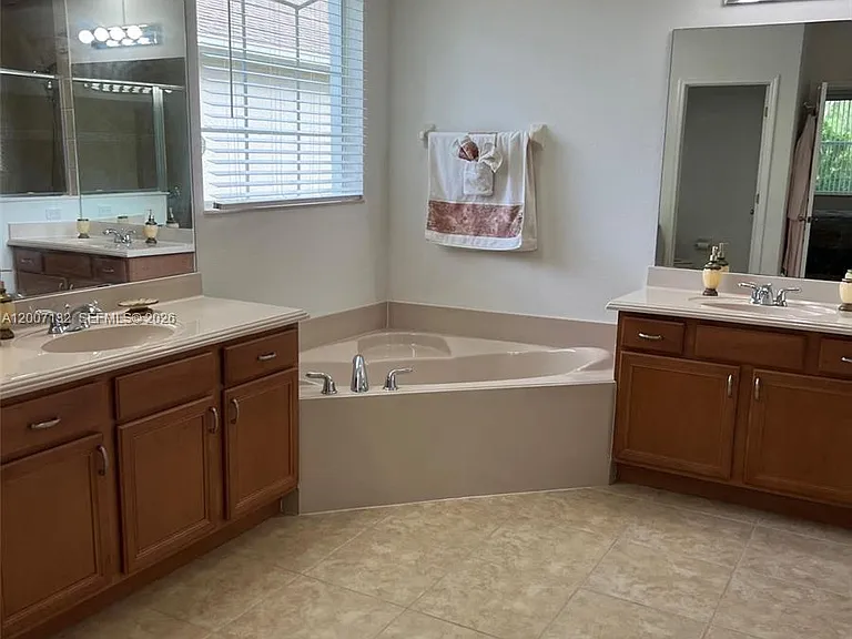 2931 Benton Ln — Photo 16