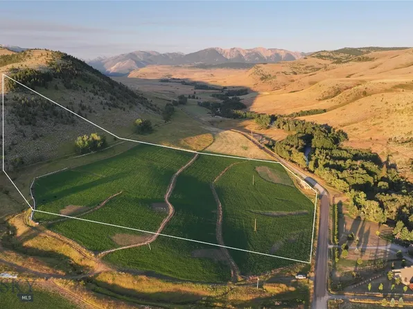 W Boulder Rd, Mc Leod, MT 59052