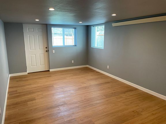 3rd image of 6814 Pacific Ave