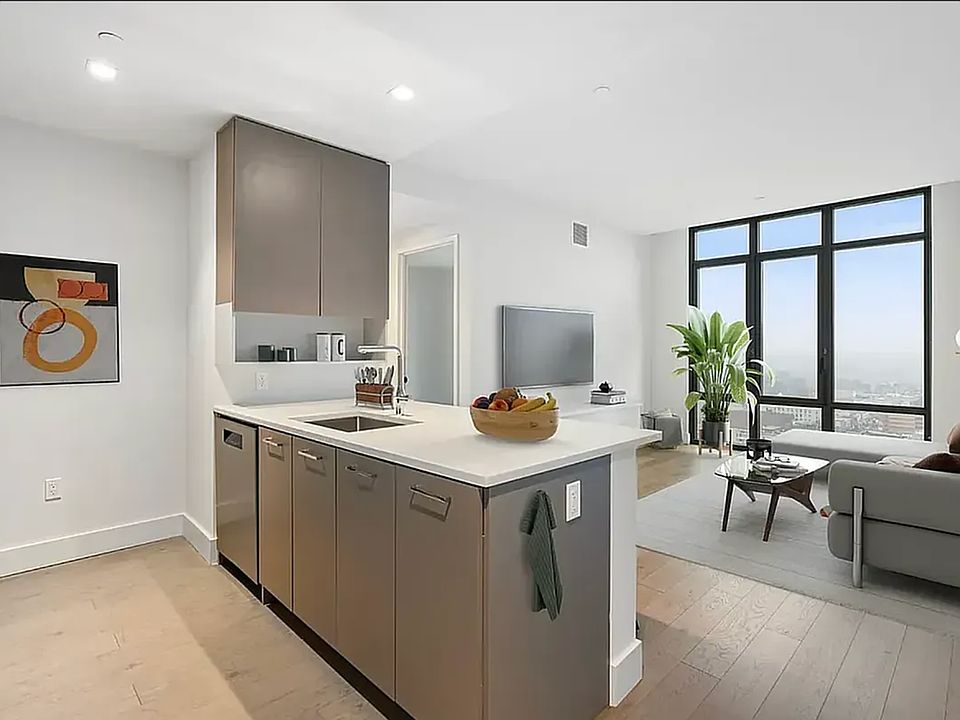 1st image of 92-27 160th St #1916