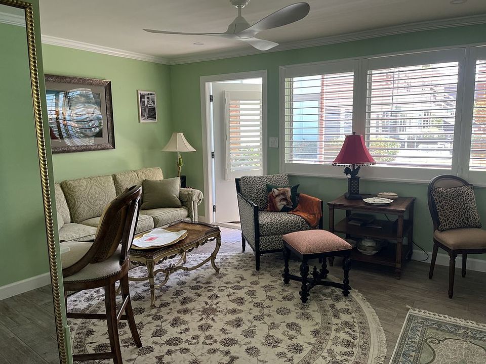 1st image of 289 8th Ave S #289A