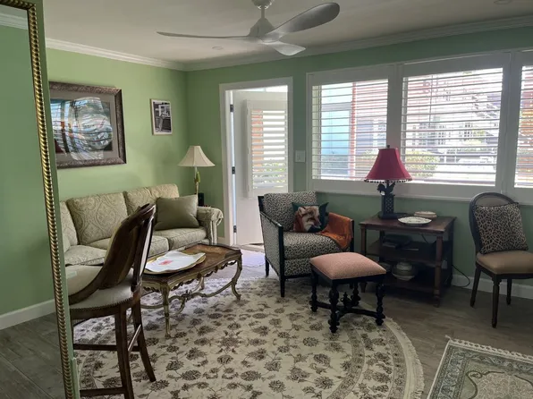 289 8th Ave S #289A, Naples, FL 34102