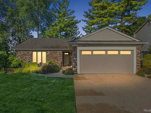 40787 Executive Dr, Sterling Heights, MI 48313